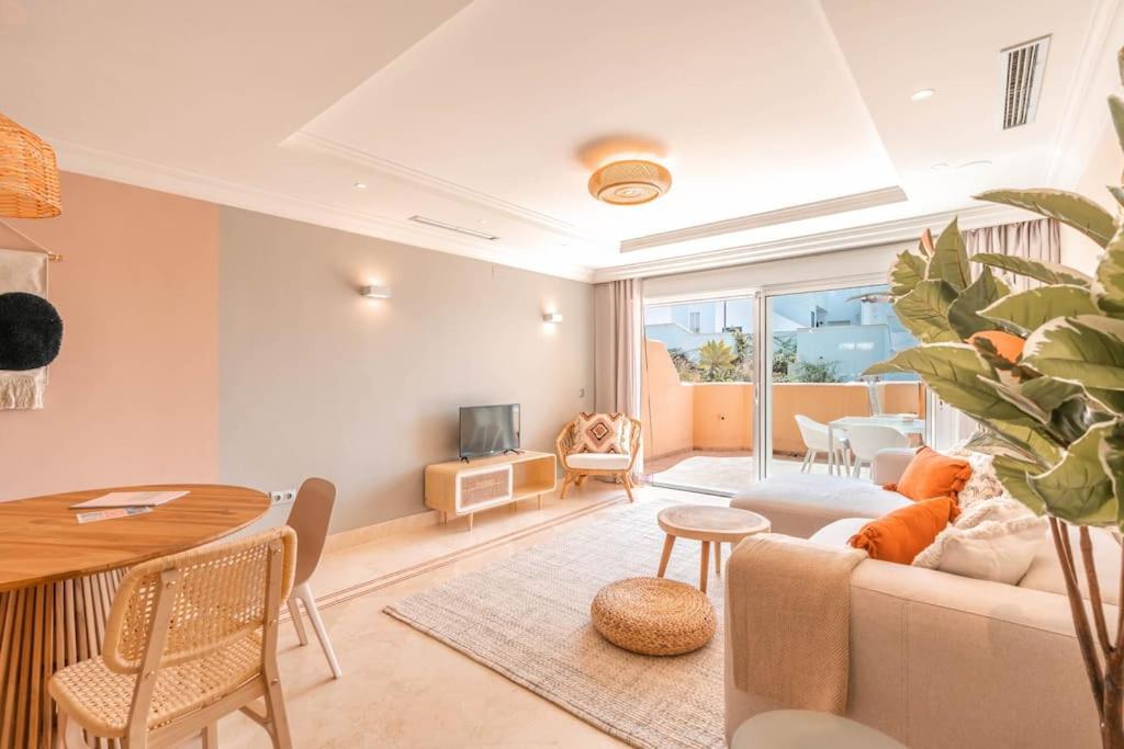 Stylish Apartment Aloha Hill Club Marbella