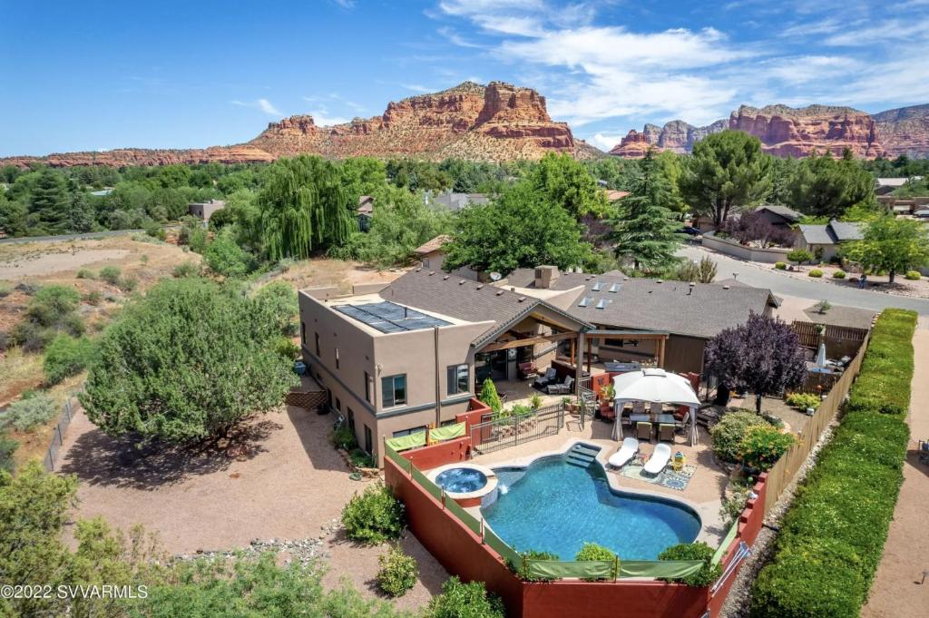 Large Sedona Property with Private Pool! 7 Bedrooms!