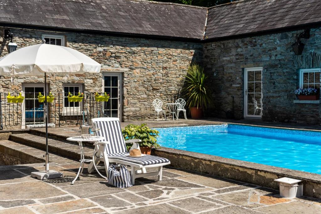 Ardnavaha House - Poolside Cottages