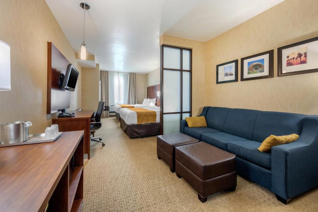 Comfort Suites Near City of Industry - Los Angeles